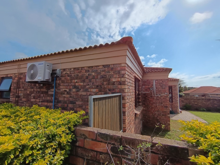 2 Bedroom Property for Sale in Humewood Eastern Cape